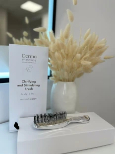 Dermomedica-Clarifying-and-Stimulating-Brush-2